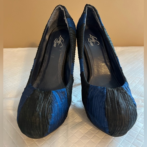 Lady Luxe Blue & Black Stilettos Size 8 Heel 6” - Picture 5 of 10